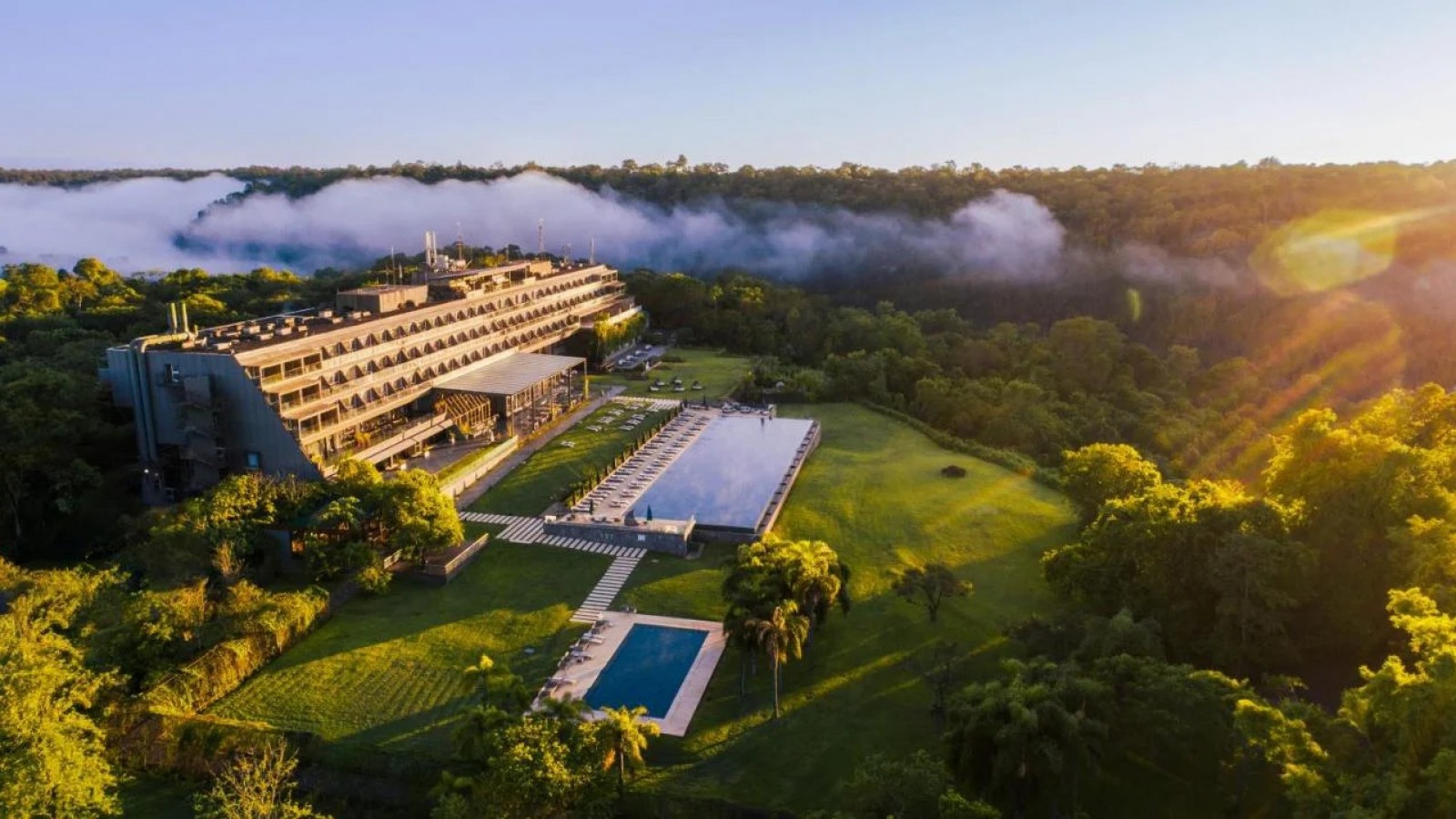 Un exclusivo hotel con vistas a las Cataratas de Iguazú fue elegido como el mejor de la Argentina