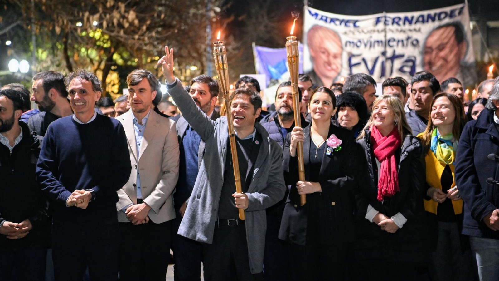 Kicillof participó de la Marcha de Antorchas en homenaje a Eva Perón