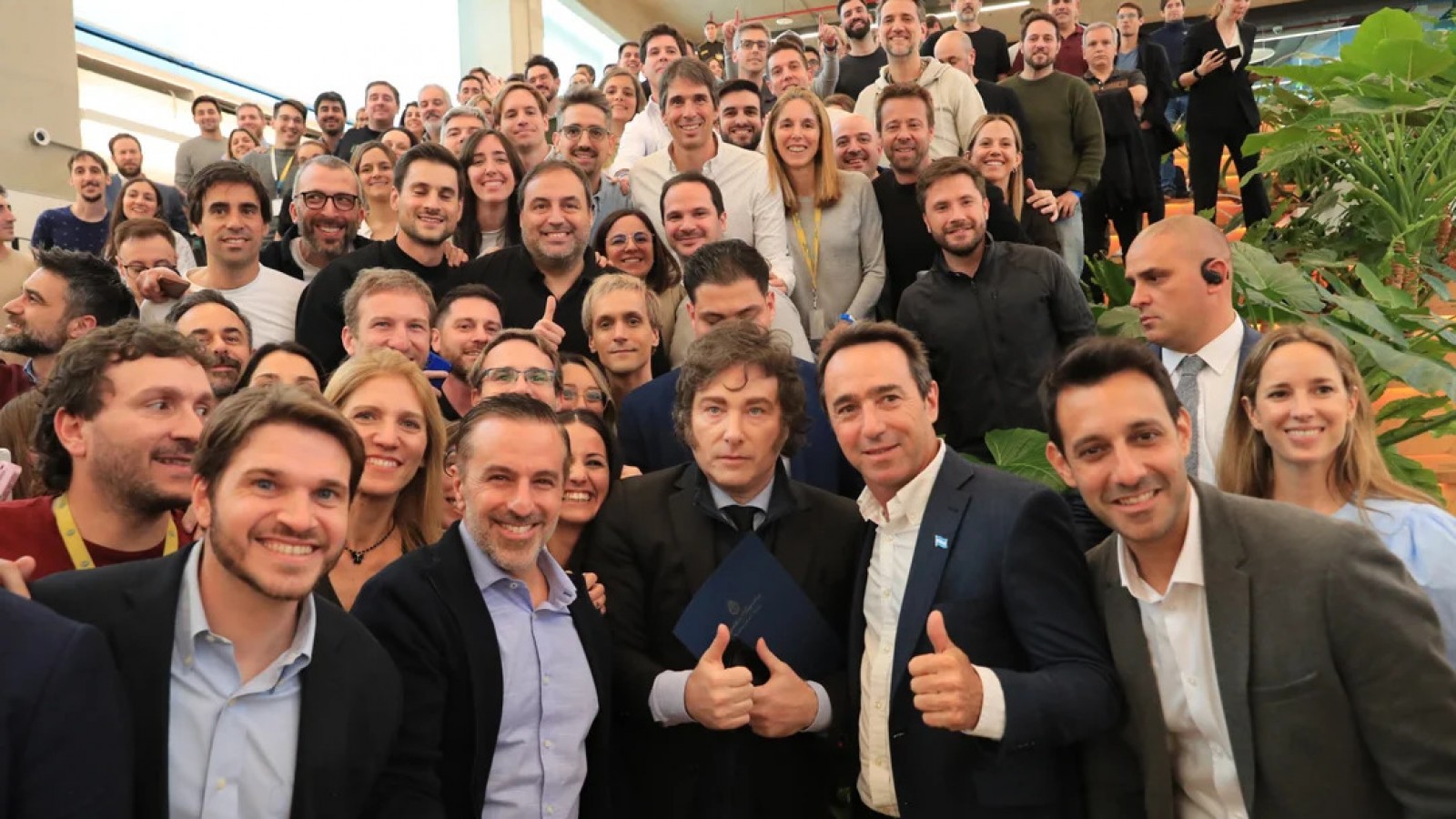 Milei ratificó su alianza con el sector privado y prometió seguir bajando impuestos