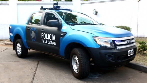 La Policía de la Ciudad detuvo a 14 personas y secuestró armas y drogas durante 13 allanamientos en cinco barrios porteños