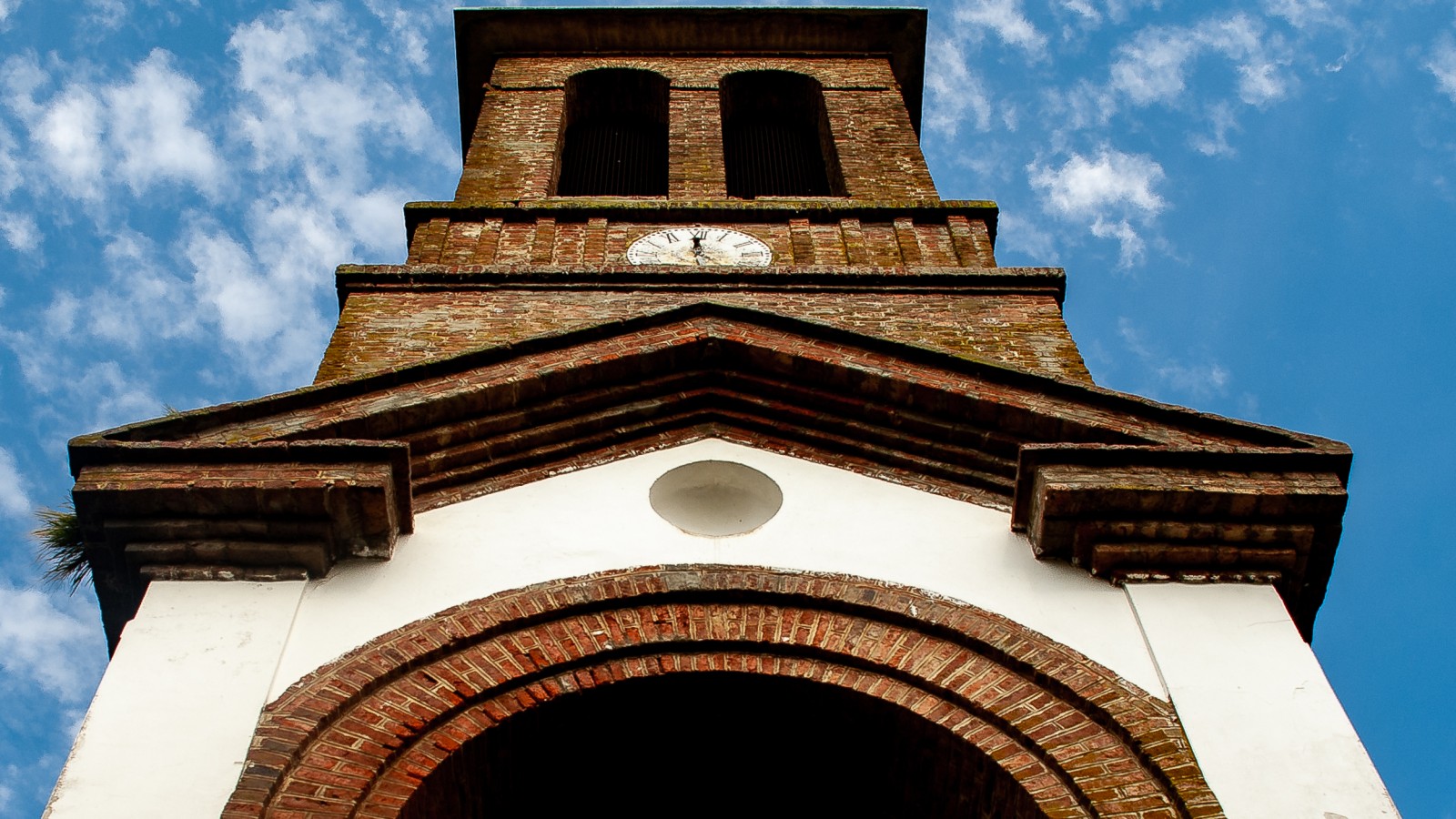 Bellocq: Alojamiento en una abadía de 1914, comidas criollas y aroma a manzanillas