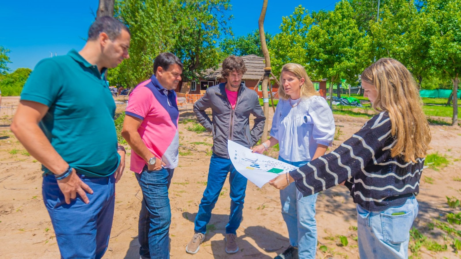 Juan Andreotti recorrió las obras de ampliación del Polideportivo N°3