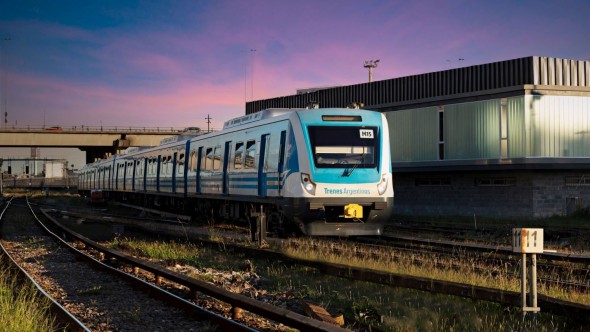 El Gobierno invertirá 300 millones de dólares para adquirir 43 trenes nuevos y modernizar el transporte en el AMBA