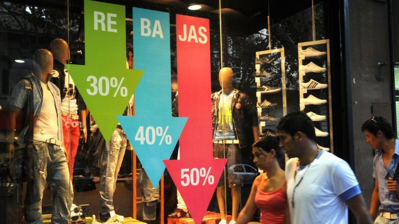 Ventas minoristas pyme: cayeron 1,4% en octubre pero el año sigue en alza y mejora la expectativa para 2026
