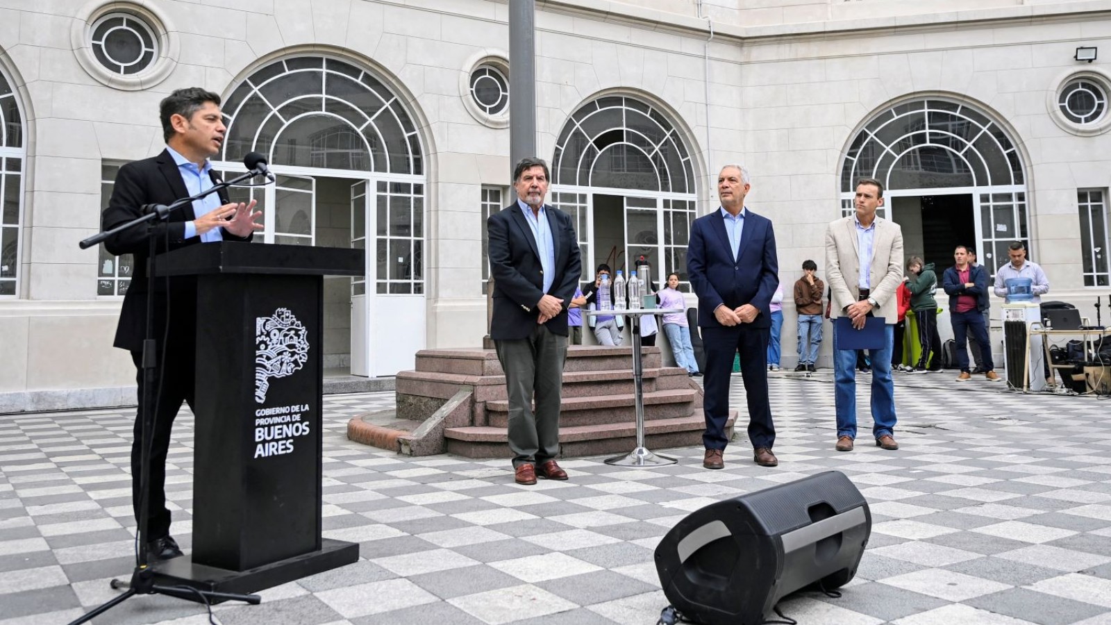 Kicillof inauguró la puesta en valor del edificio de la Escuela Normal Superior N°1