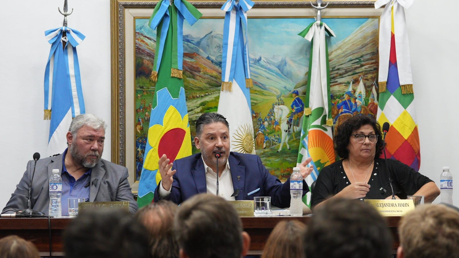 Menéndez: "Quiero ser claro: nuestro compromiso con la salud pública es inquebrantable"