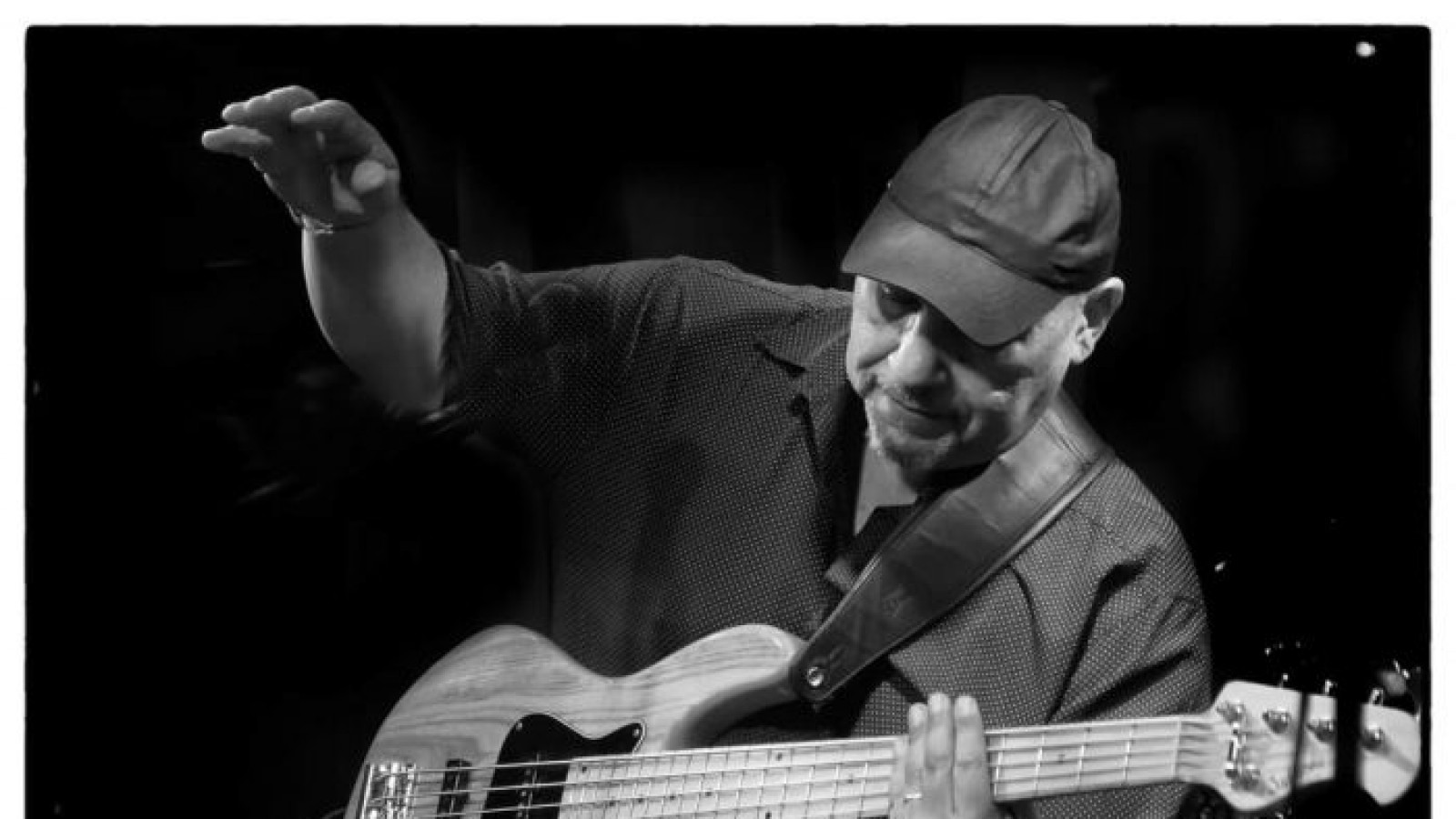 La Fonda de la Música presenta a Maza en el Golf de Boulogne: Una Noche de Boleros y Otras Yerbas