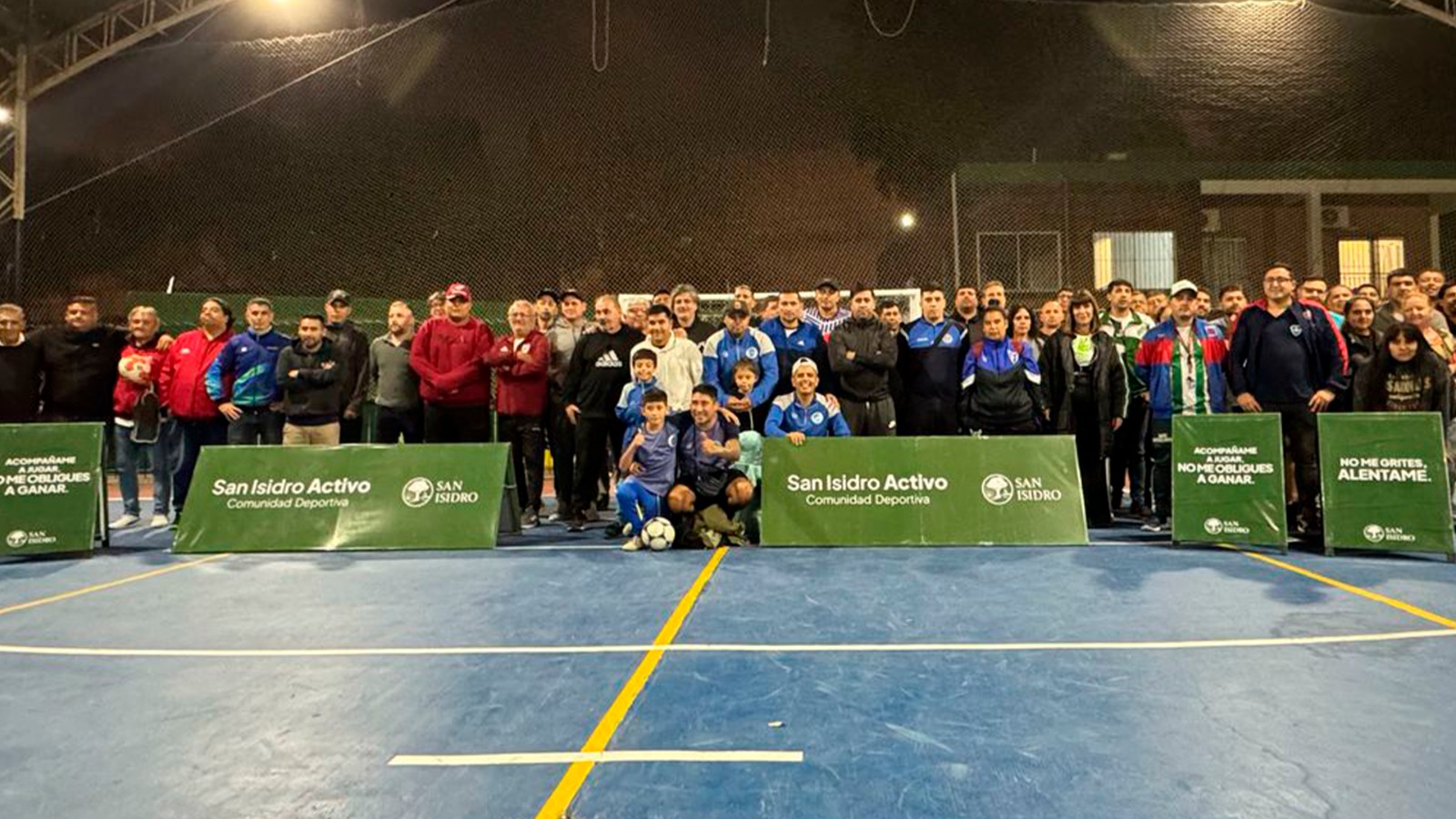 San Isidro entregó material deportivo a más de 40 clubes de barrio