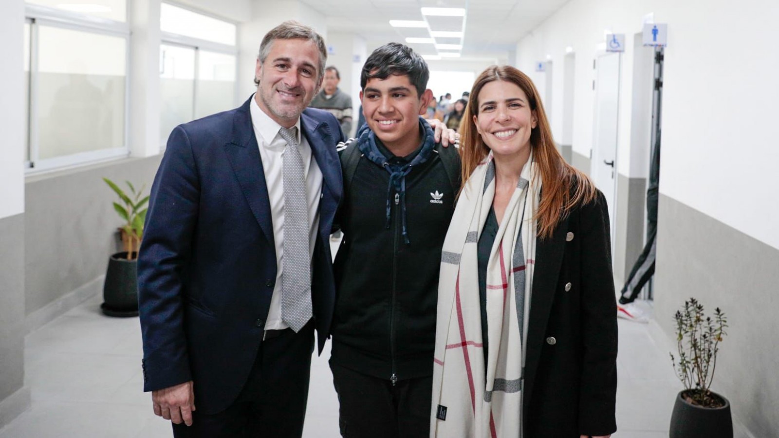 Federico Achával inauguró junto a Soledad Peralta la Secundaria N°36 de Del Viso