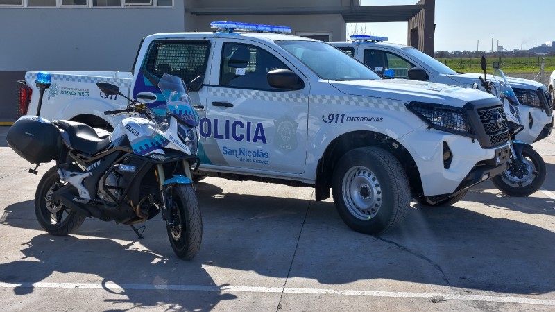 El Municipio de San Nicolás entregó patrulleros a la policía de la Provincia