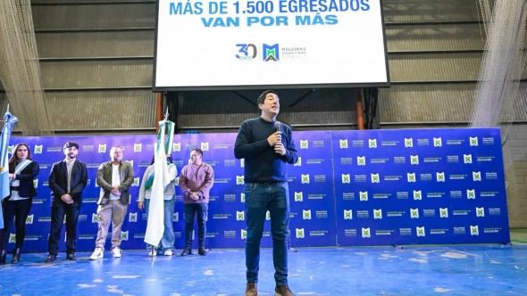 1.500 vecinos y vecinas recibieron su certificado del Centro Municipal de Estudios