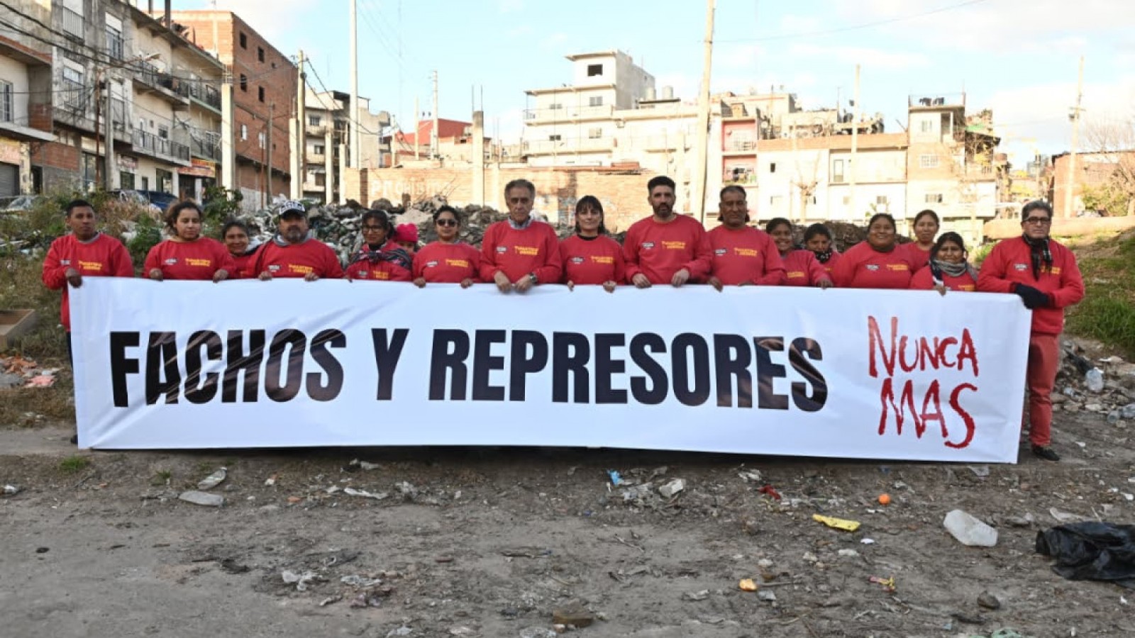 Del Plá y Pitrola en Villa Celina: "Nunca Más a los fachos y represores como Milei y Bullrich"