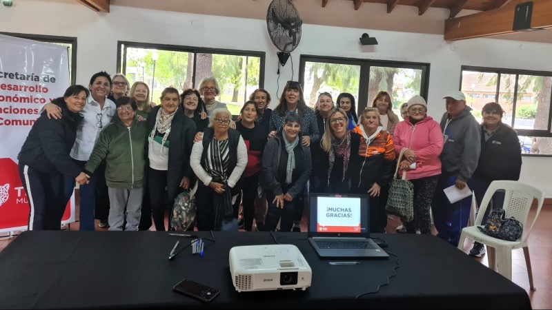Inclusión Digital, el taller municipal de capacitación para adultos que continúa recorriendo distintos puntos de Tigre