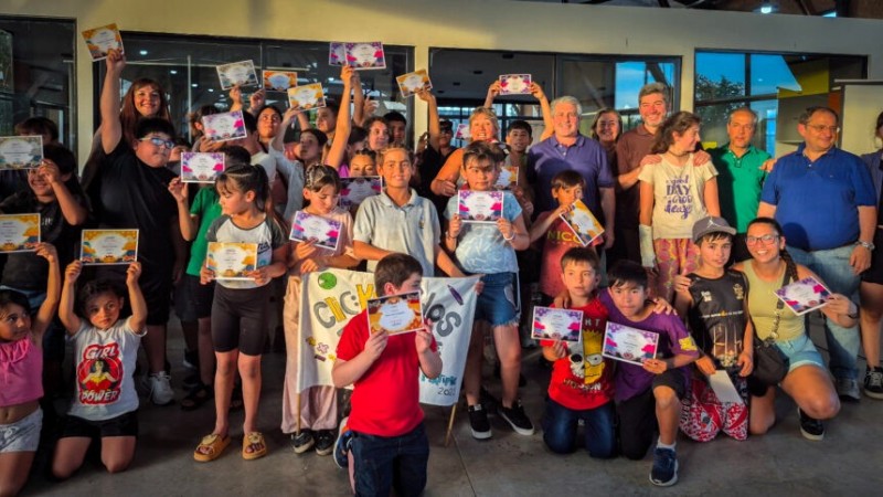 Pergamino distinguió a más de 150 chicos por sus habilidades en informática y matemáticas