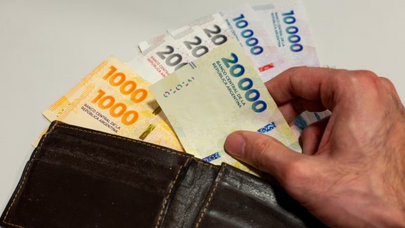 El Gobierno fijó el salario mínimo hasta agosto de 2026: cómo queda mes por mes y qué pasa con la prestación por desempleo