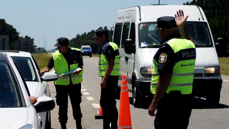 Un subcomisario de la Policía Federal dio positivo de alcoholemia mientras manejaba un móvil oficial en Campana