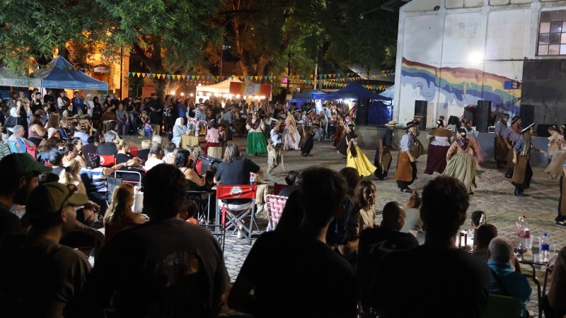 Peñas del Carnaval en Baradero: tres noches de música, baile y tradición para disfrutar en familia