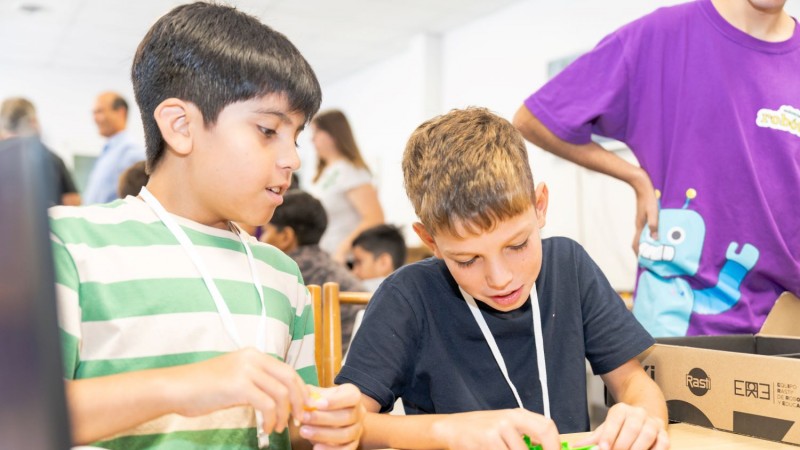 San Nicolás: casi 300 chicos egresaron de la Colonia de Robótica en la quinta edición