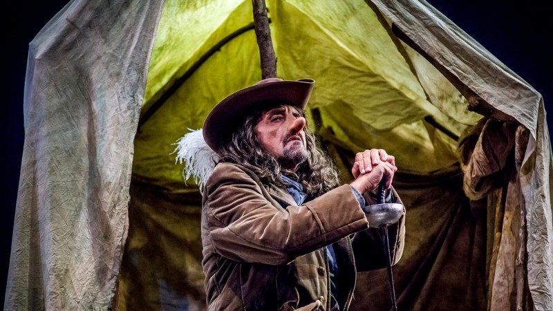 El Puma Goity y "Cyrano" se despiden al aire libre en el anfiteatro de Parque Centenario