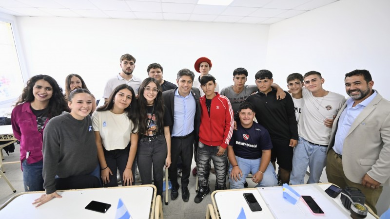 Kicillof inauguró el nuevo edificio de la Escuela Secundaria N°13 en el paraje De la Canal
