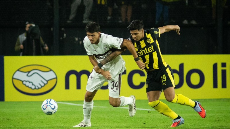 Platense venció a Peñarol en Uruguay y logró su primer triunfo en la Copa Libertadores 2026