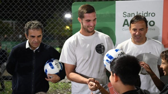 San Isidro entregó material deportivo a más de 40 clubes de barrio