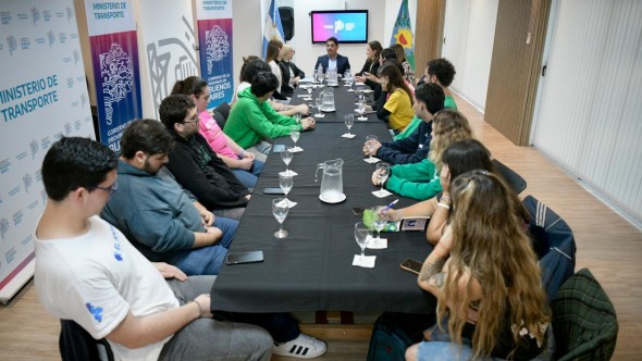 Marinucci recibió a la FULP y destacó el esfuerzo de la Provincia para defender el Boleto Estudiantil ante el ajuste de Milei