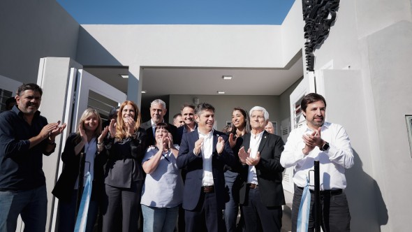 Kicillof inauguró un centro de cuidado familiar y comunitario en Dock Sud