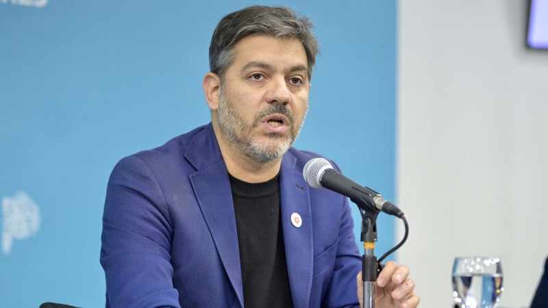 Bianco: "Milei debe cambiar el programa económico porque es insostenible"