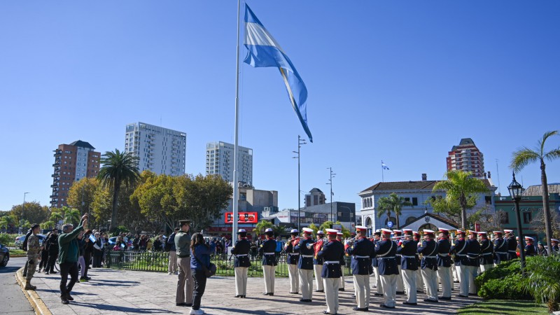 A 213 años de la creación del Himno Nacional, se realizó un emotivo acto para la comunidad en Tigre centro