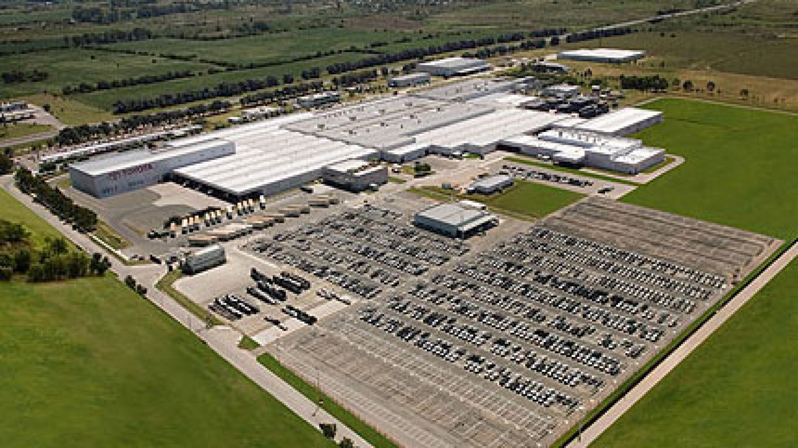 Crisis en la industria automotriz: Toyota avanza con despidos masivos en su planta de Zárate