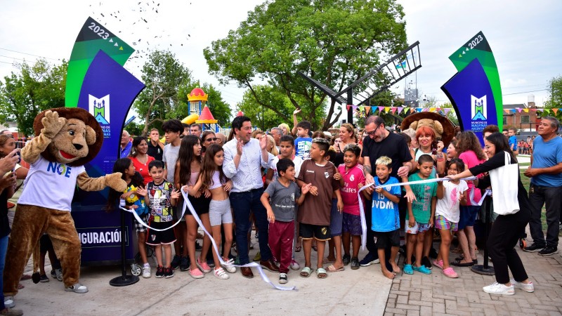 Se inauguró la Plaza José Hernández en Villa de Mayo