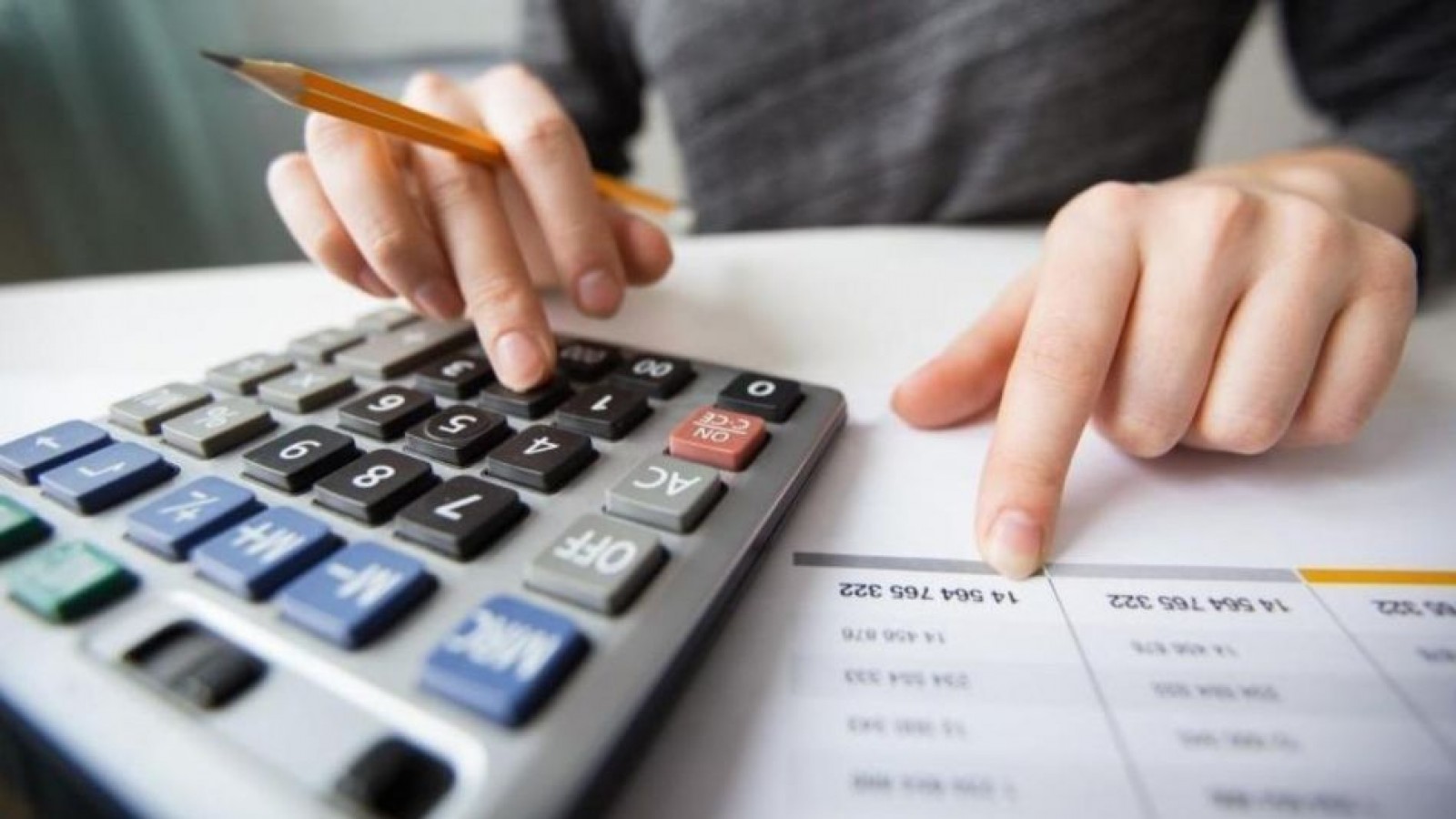 El Gobierno suspende aplicación de impuesto PAÍS para la importación de pickups y camiones