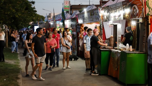 Gran regreso de la Feria de las Colectividades a Villa Adelina: gastronomía, música, circo y más
