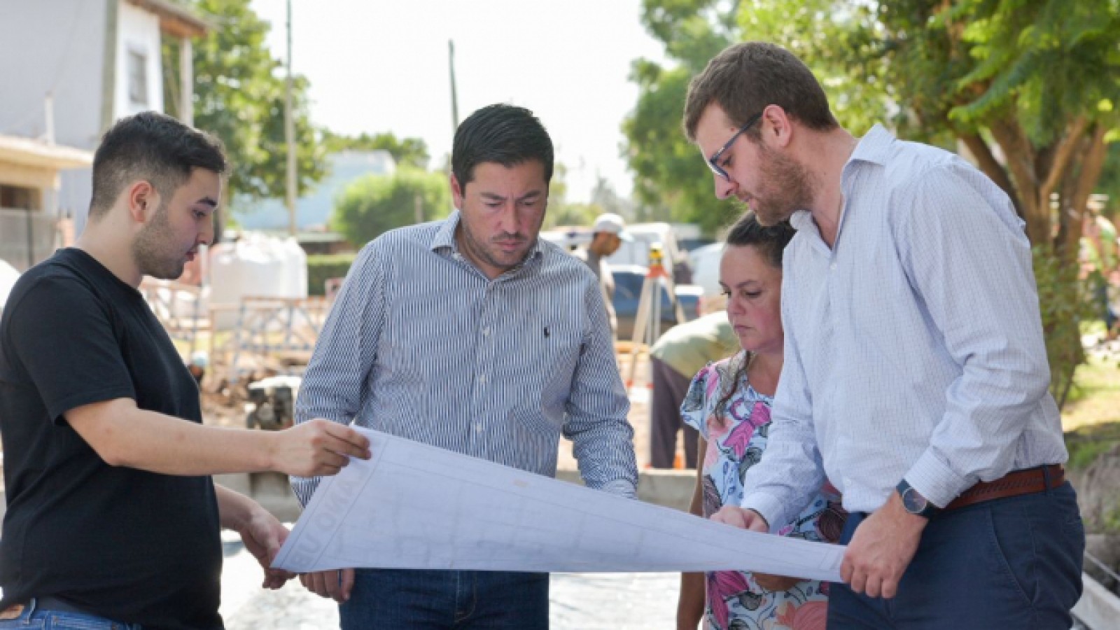 Malvinas Argentinas: Nardini recorrió obras viales en Grand Bourg