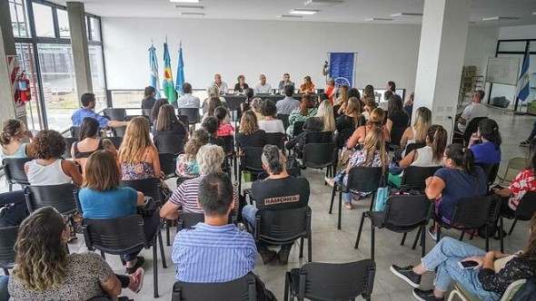 Cursos de capacitación en Tecnología y Pedagogía para docentes de escuelas secundarias de Escobar