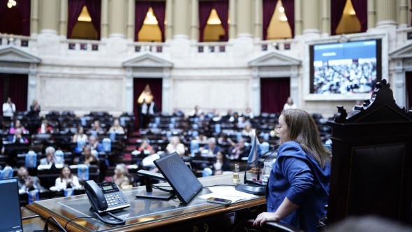 Cecilia Moreau abogó por "retomar la agenda parlamentaria por un camino de diálogo"
