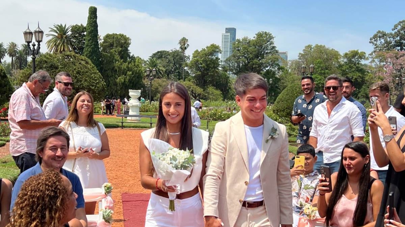 En la Ciudad: Dar el "Sí" en lugares emblemáticos y en el día del amor