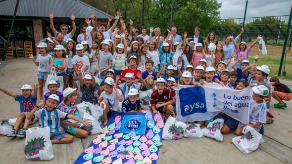 Malena Galmarini cerró la actividad recreativa sobre cuidado del agua y medioambiente que AySA realizó en las colonias de verano