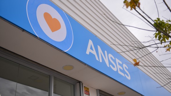 La Anses oficializa aumento de 17,04% de marzo y calendario de pagos para jubilados