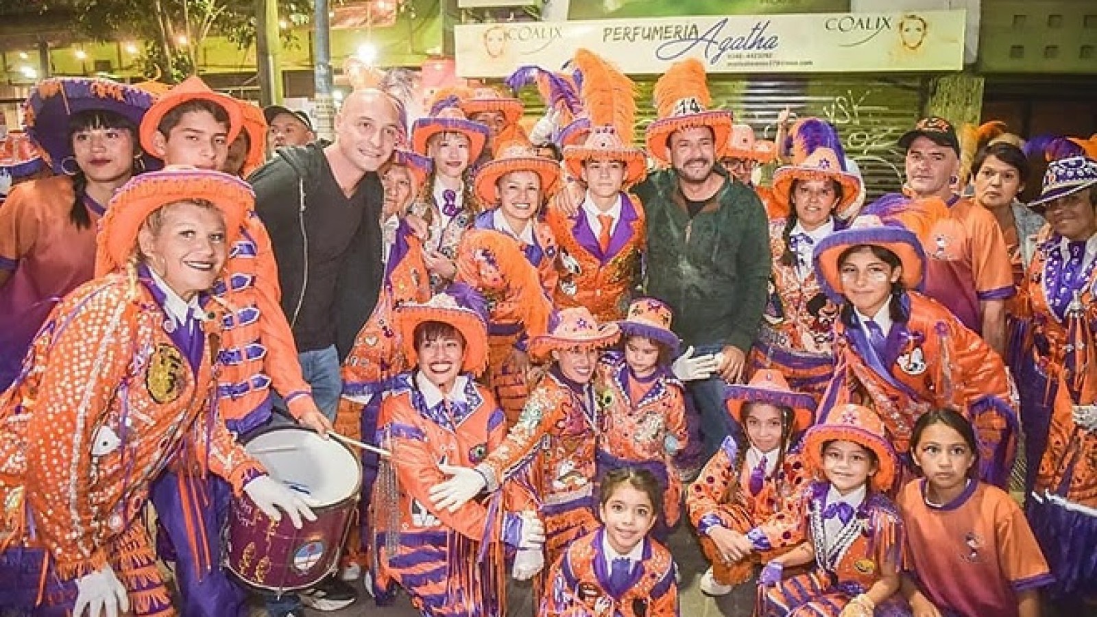 Miles de vecinas y vecinos disfrutaron del Carnaval de la Flor organizado por la Municipalidad