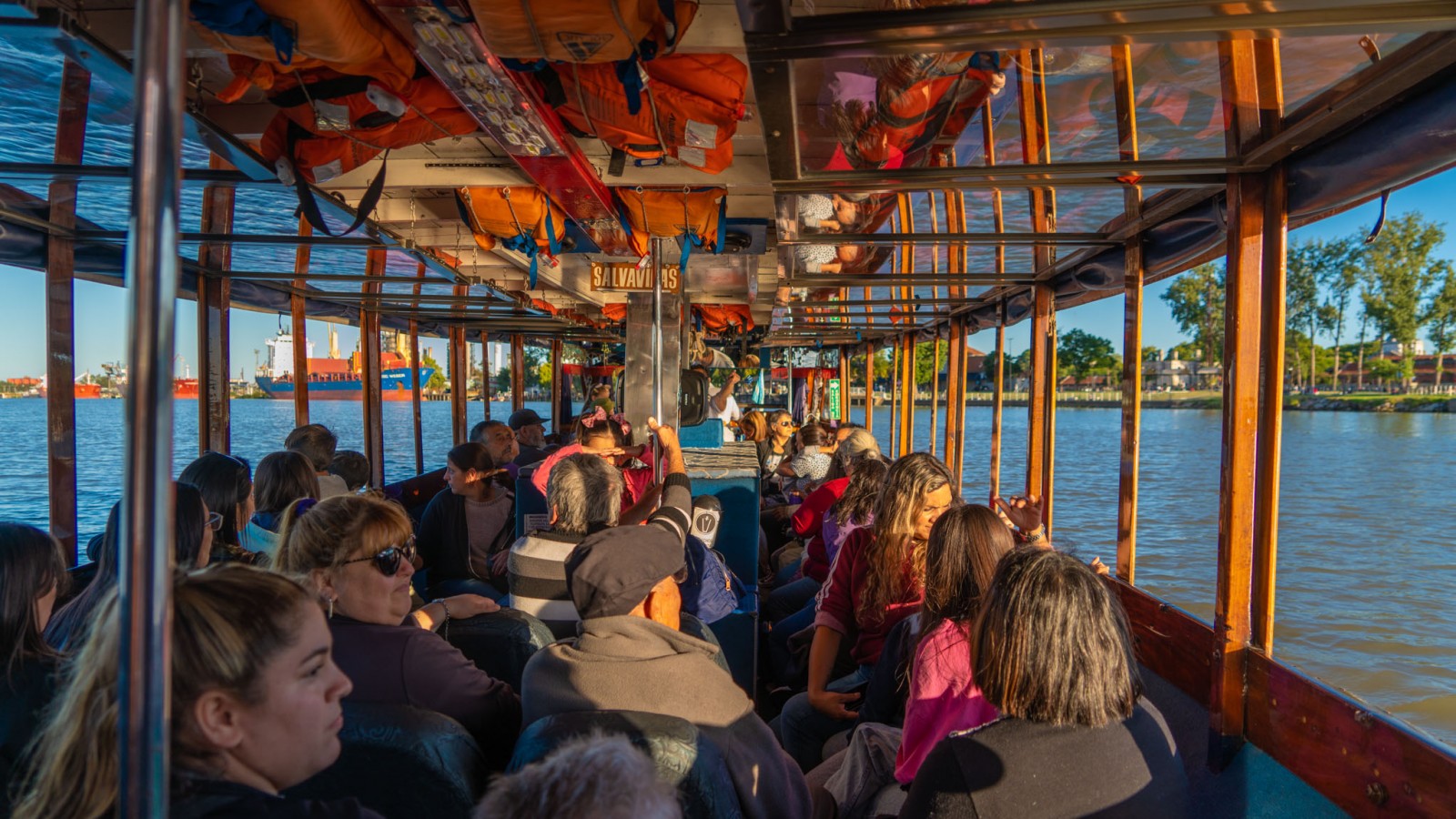 Más vecinos de Campana disfrutaron del delta con paseos gratuitos en lancha