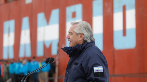 "Aquí, en el fin del mundo, uno puede asumir la dimensión de la Patria", dijo el Presidente desde la Antártida