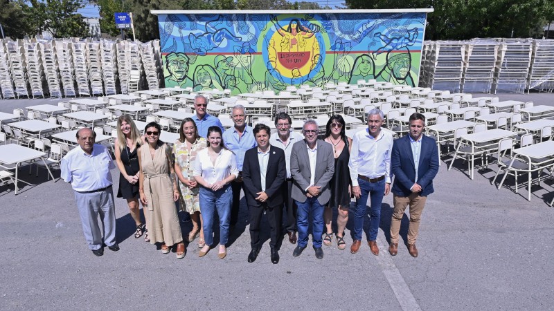 Se entregó mobiliario para equipar escuelas de 15 municipios bonaerenses