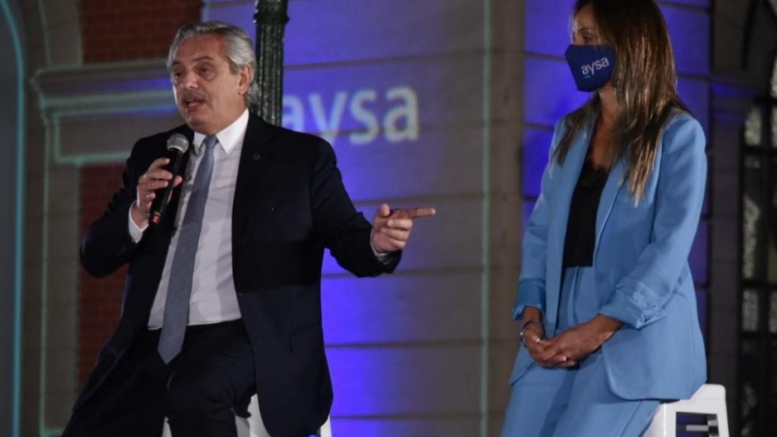 Fernández: "Hay que dejar de lado el barullo político y atender el murmullo de los más necesitan"