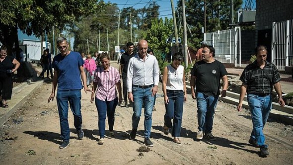 Más obras: asfalto en 24 de Febrero, avanza el microestadio de Maquinista Savio y nuevos consultorios en el Hospital Papa Francisco