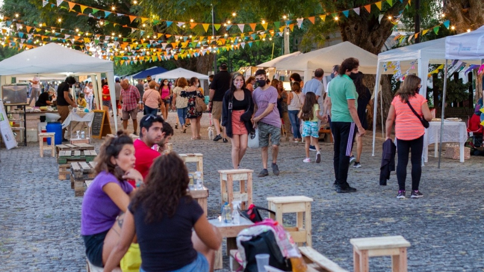 Vuelve totalmente renovado al Paseo del Puerto de Baradero "Mercado Raíz"