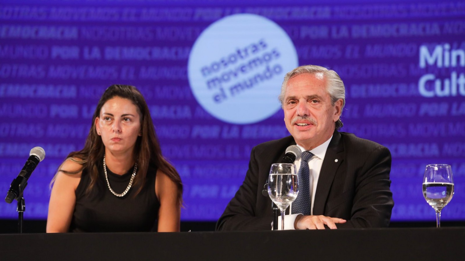 El Presidente inauguró el festival Nosotras Movemos el Mundo por la Democracia