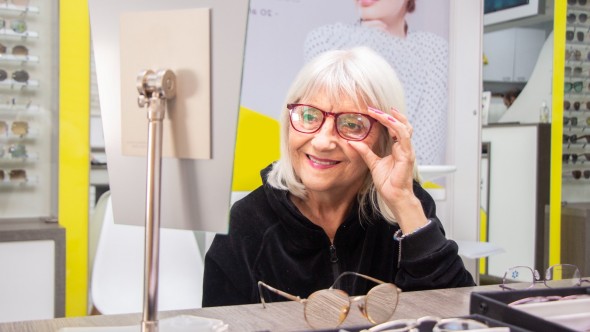 Luana Volnovich: "Más atención oftalmológica en PAMI, más cobertura, y más anteojos para nuestros afiliados"