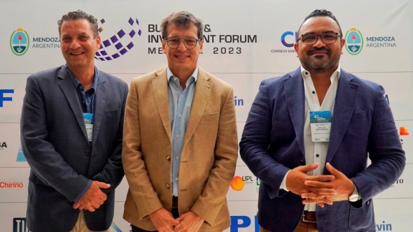 El ministro de Desarrollo Económico de la Ciudad se reunió con bodegueros mendocinos para promocionar el Distrito del Vino